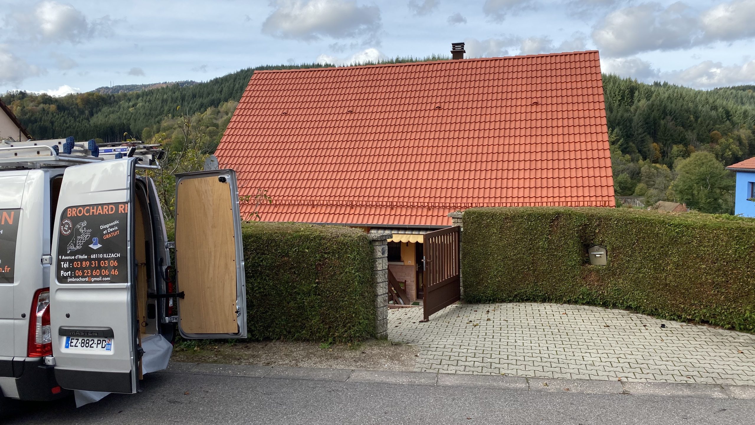 Démoussage de la toiture au Karcher et pose de 2 couches d’hydrofuge au pistolet à Fouday, proche de Schirmeck